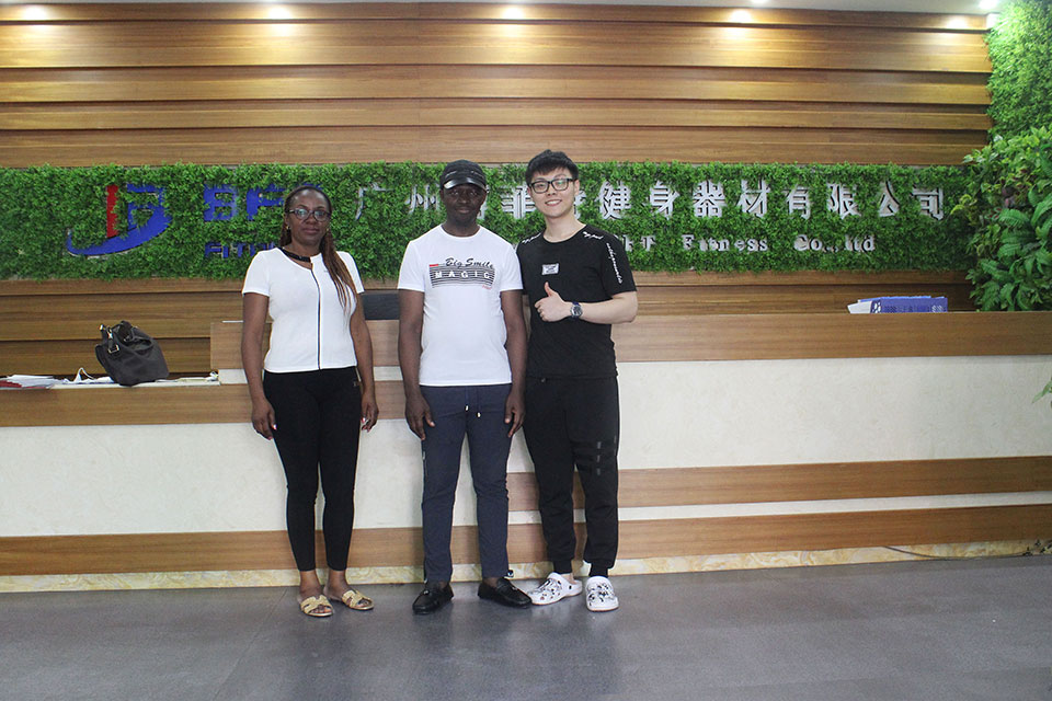 喀麦隆进口香蕉视频下载污健身器材