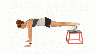 如何纠正圆肩，锻炼肩部的健身器材