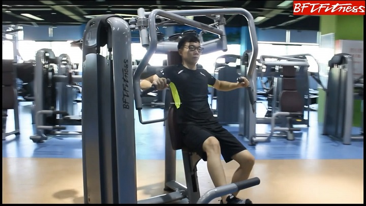 坐姿推胸香蕉视频黄污